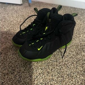 Nike Kids Black and Volt High-Top Sneakers